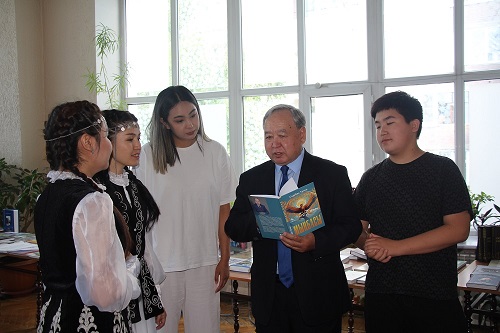 “Өсе бер, өрлей бер, Өр Алтайым!”   встреча с писателем и публицистом Садибеком Тугелом